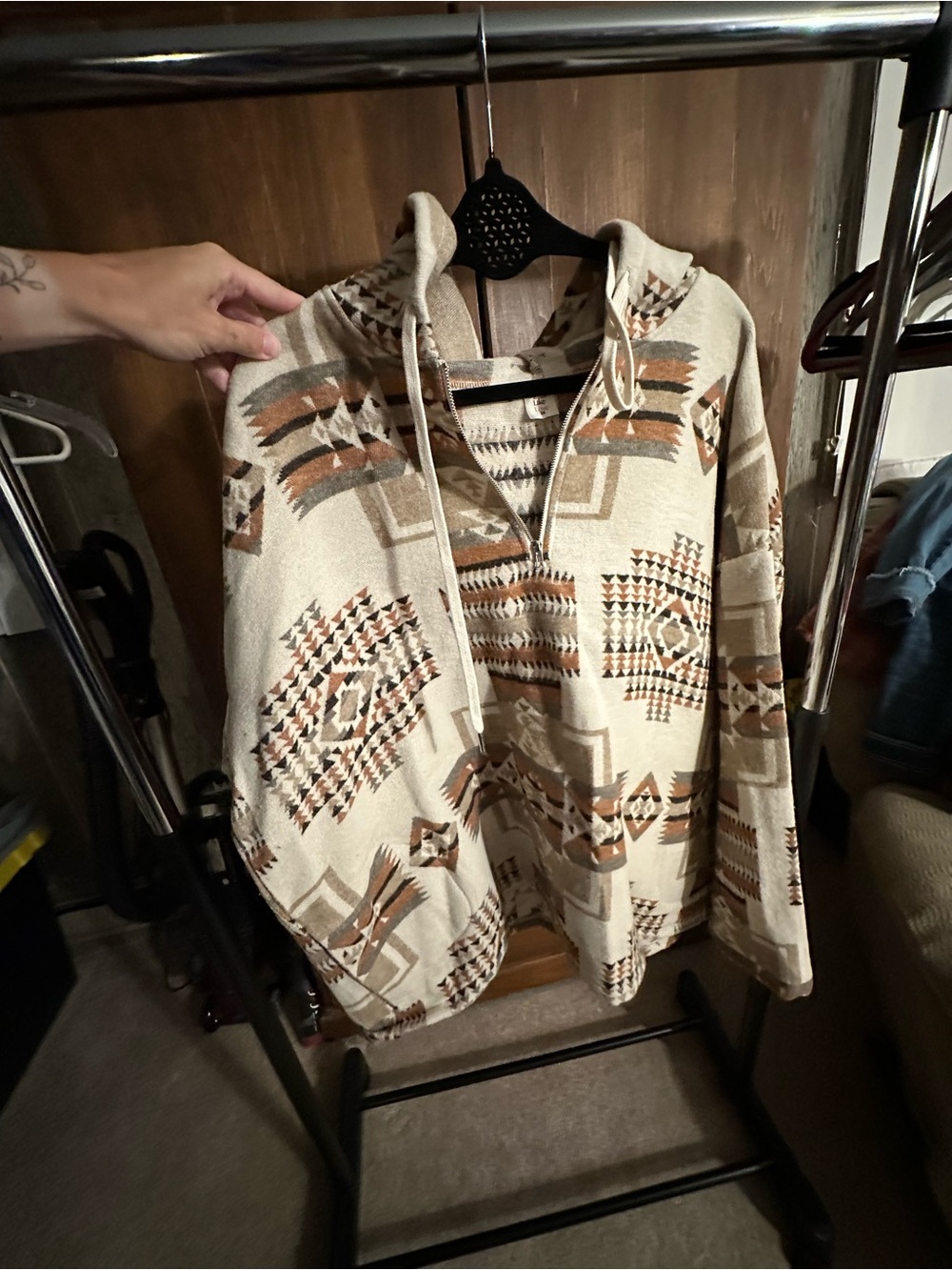 Southwest Print Hooded Pullover in Cream & Brown
